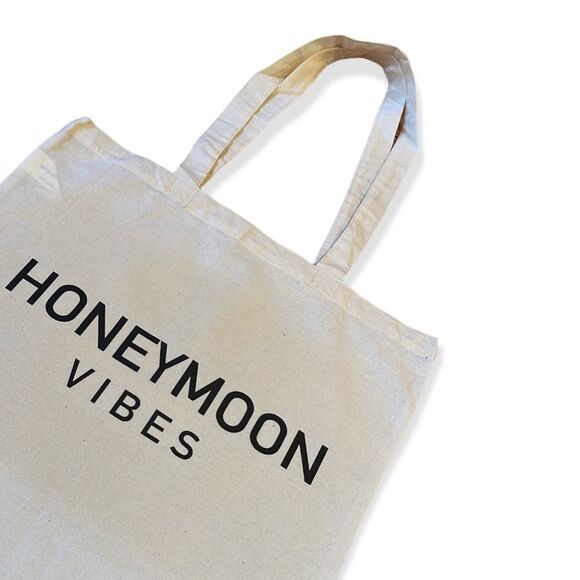 NWT Wool + Pepper Co. Honeymoon Vibes Tote Bag - Picture 3 of 3